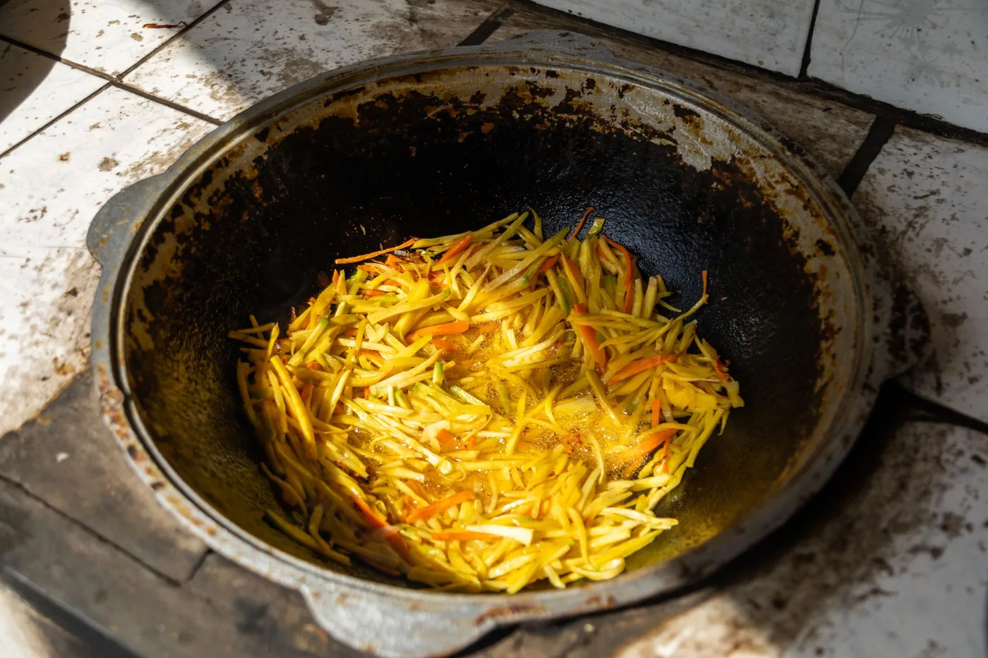 svíčková na smetaně s knedlíky na talíři