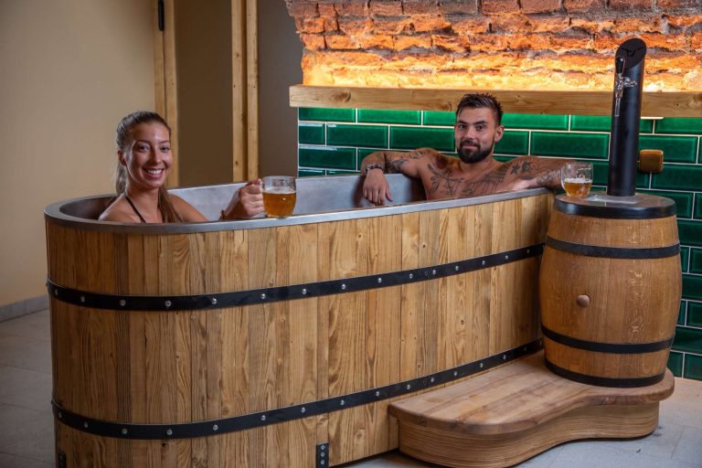 Přemýšlíte, kam vyrazit ve dvou a užít si naplno relax a nerušenou chvilku pro sebe? Doporučuji pivní lázně v Nepomuku!